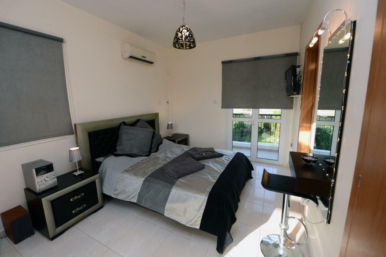 Villa Karythia Pyla Esterno foto