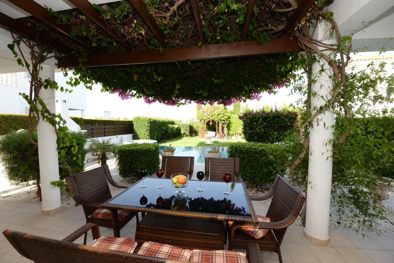 Villa Karythia Pyla Esterno foto